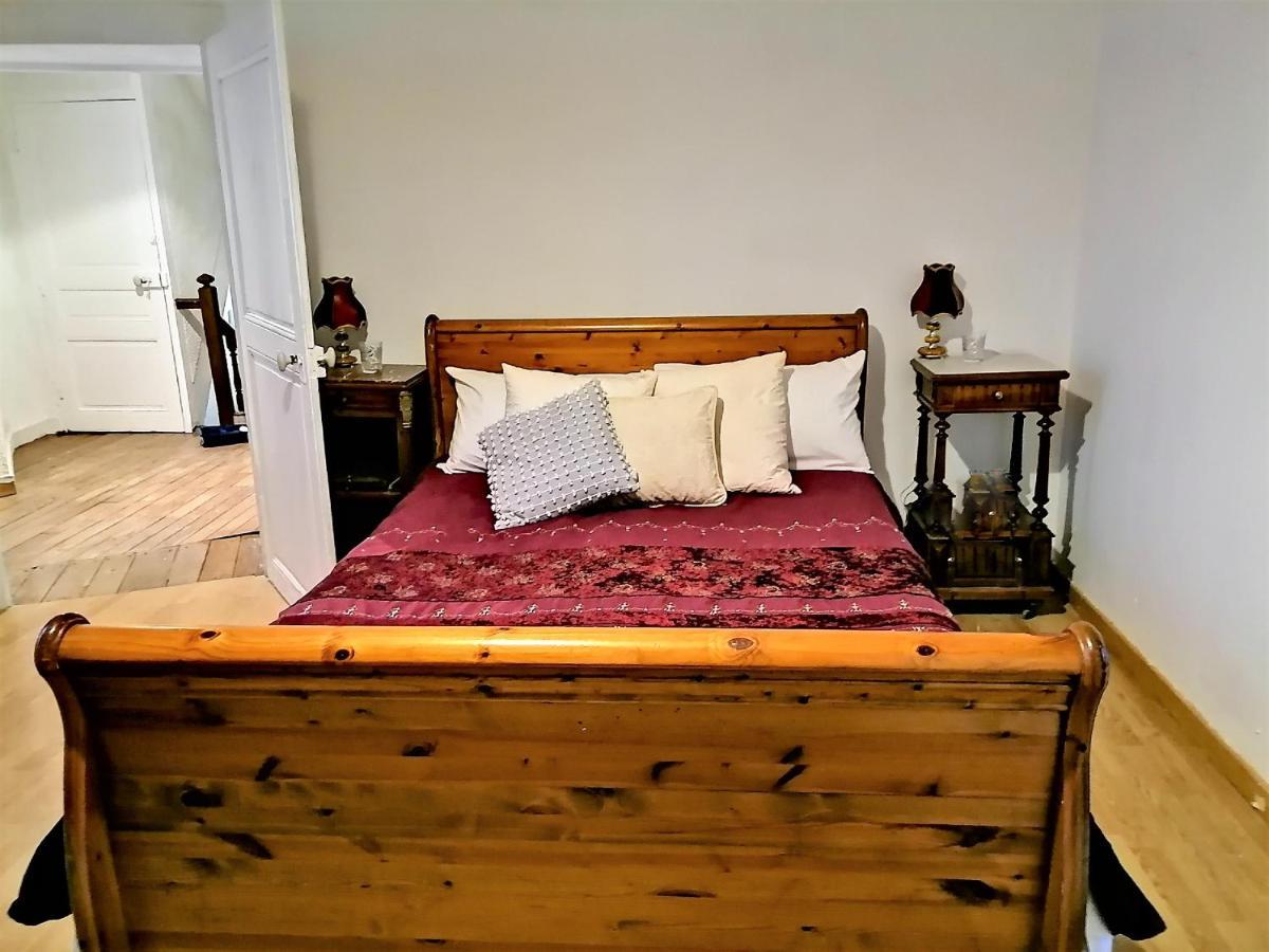 Villa La Petite Maison des Artiste à Saint-Sulpice-les-Feuilles Extérieur photo