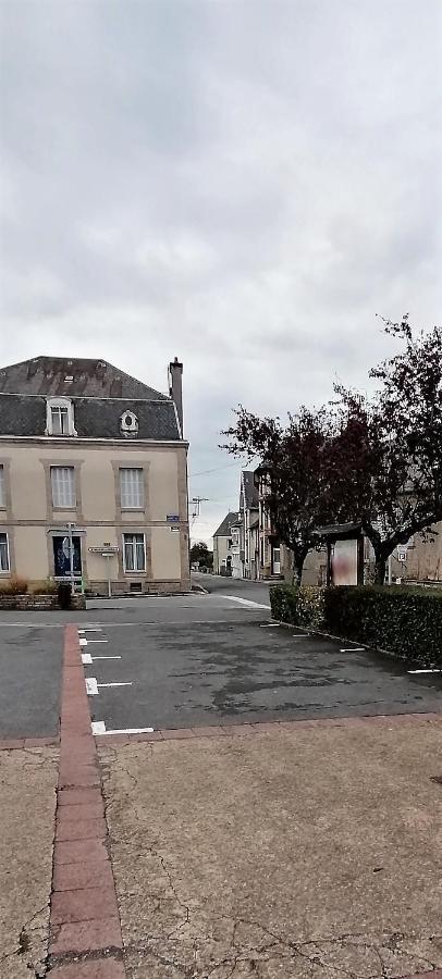 Villa La Petite Maison des Artiste à Saint-Sulpice-les-Feuilles Extérieur photo