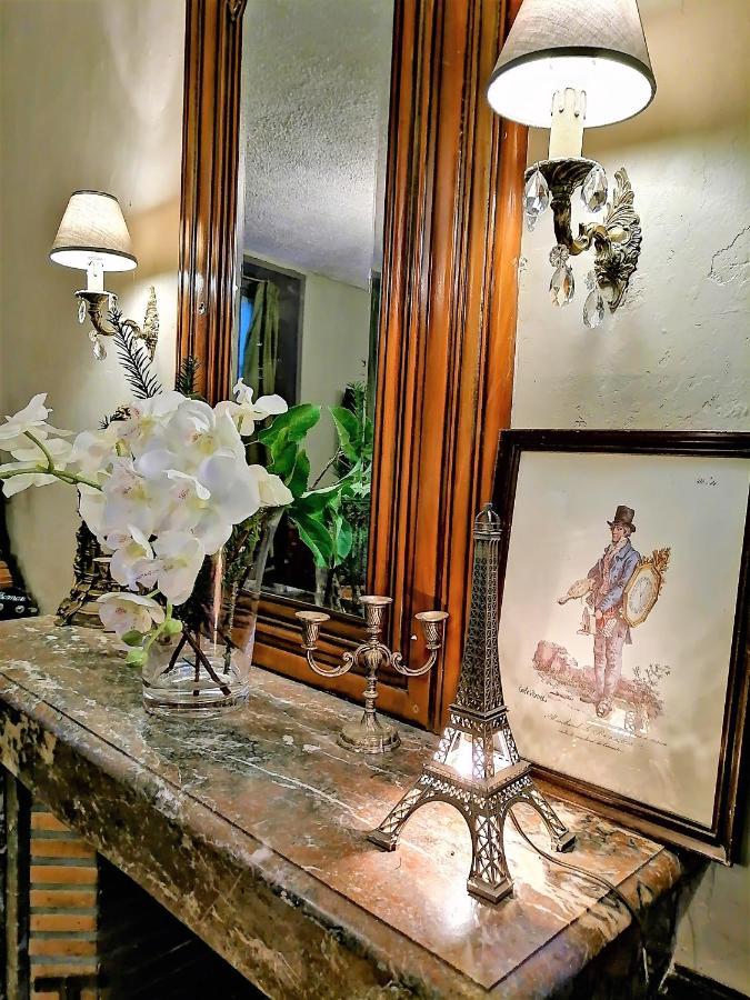 Villa La Petite Maison des Artiste à Saint-Sulpice-les-Feuilles Extérieur photo